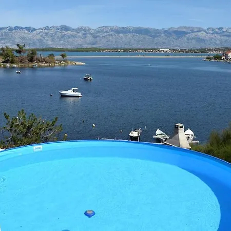 Apartment In With Sea View, Terrace, Air Conditioning, Wi-fi Nin