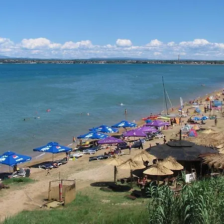 شقة In With Sea View, Terrace, Air Conditioning, Wi-fi