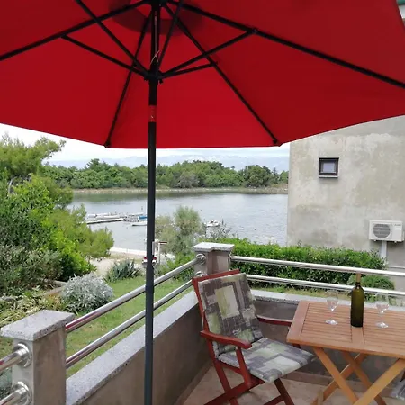 In With Sea View, Terrace, Air Conditioning, Wi-fi Apartment