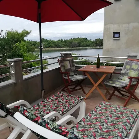 Apartment In With Sea View, Terrace, Air Conditioning, Wi-fi Nin