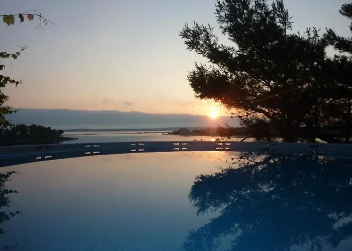 In With Sea View, Terrace, Air Conditioning, Wi-fi Nin